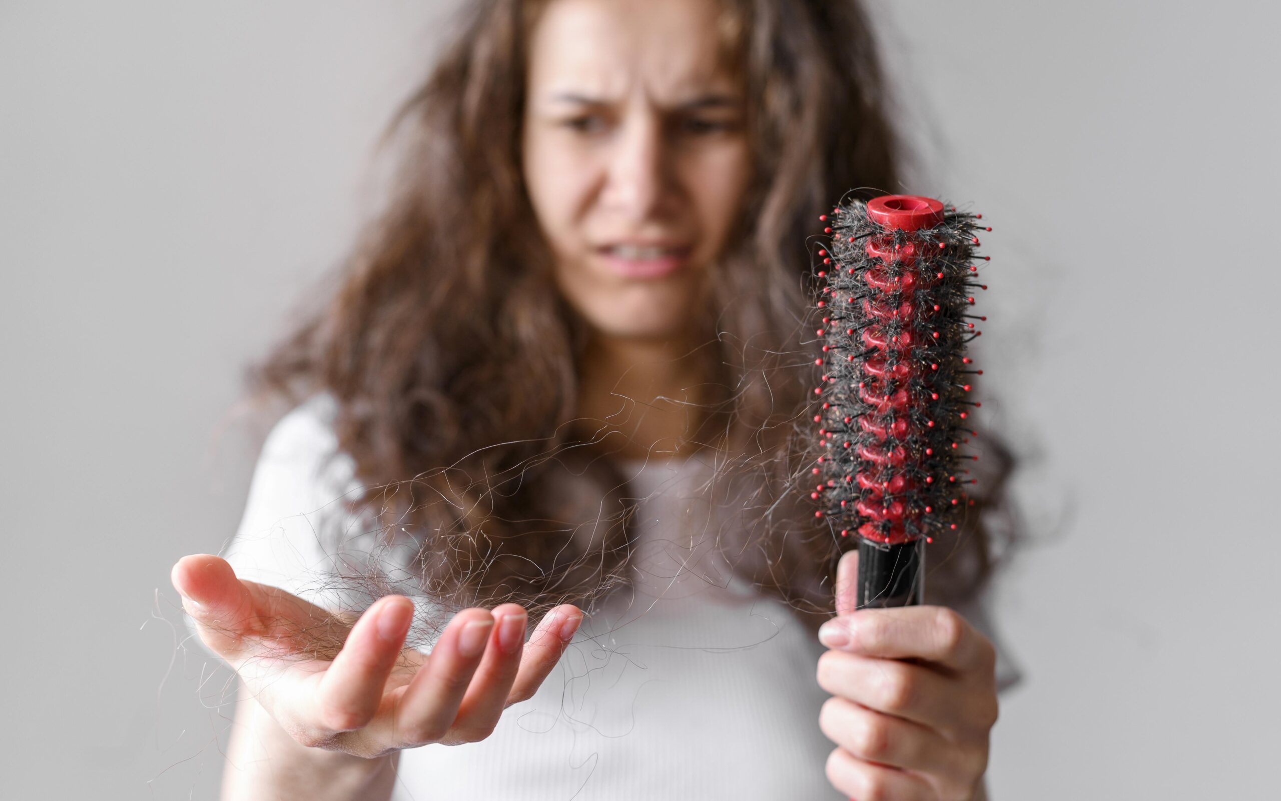 Vitaminas para Evitar Quedas de Cabelo: O Segredo para uma Juba Saudável