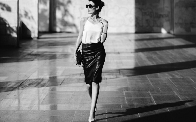 O Clássico Preto e Branco na Moda: Uma Exploração Detalhada da Elegância Intemporal